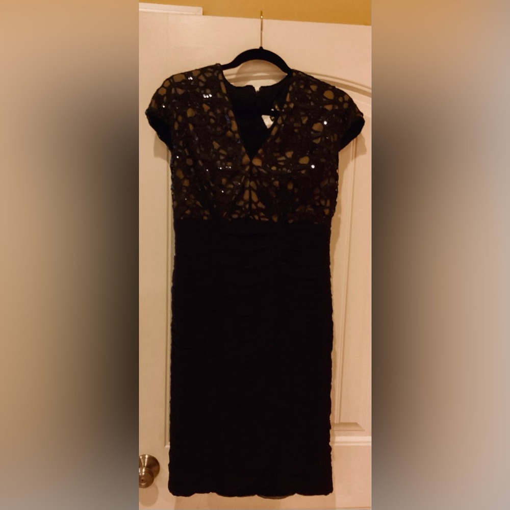 Tadashi Shoji gently used cocktail dress size 8